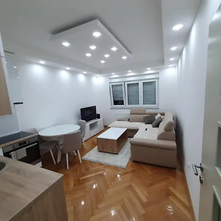 Apartment Central1